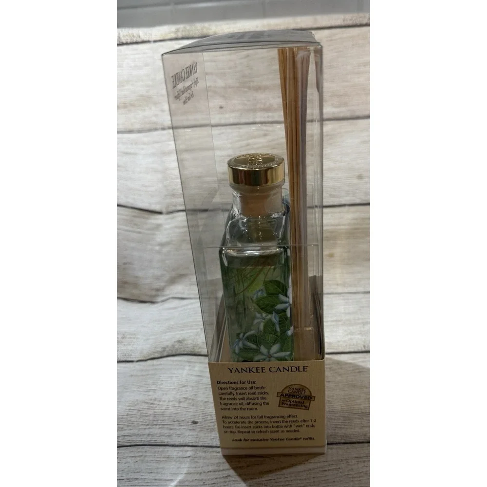 NIB Yankee Candle 3 oz Reed Diffuser Tahitian Tiare Flower Hand Decorated Glass